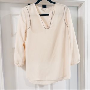 Cremieux Blouse cream black details